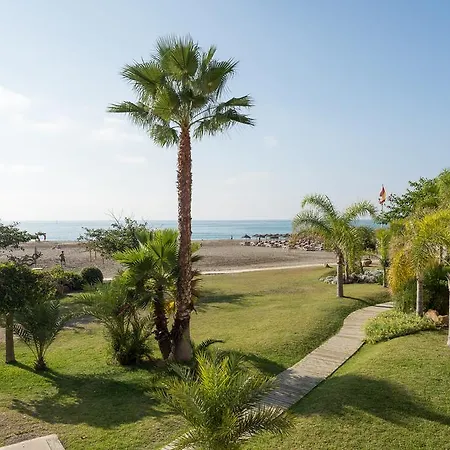 Malagasuite Front Beach Apartament *