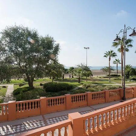 Malagasuite Front Beach Apartament