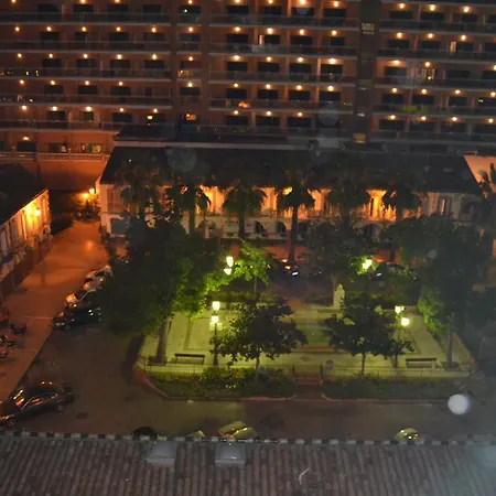 Malagasuite Front Beach Apartamento